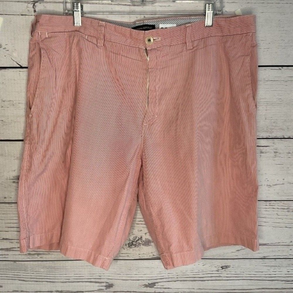Banana Republic Men Vertical Striped Red/White Emerson Chino Short